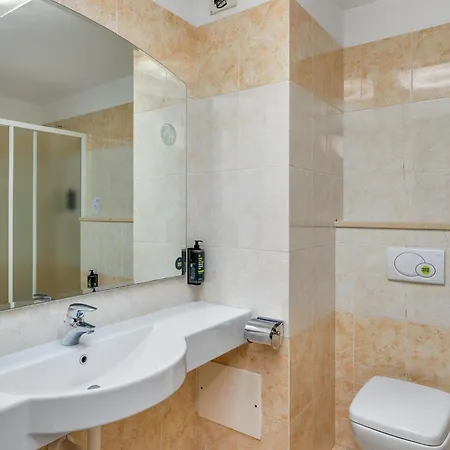Отель B&B Hotel Settimo Torinese