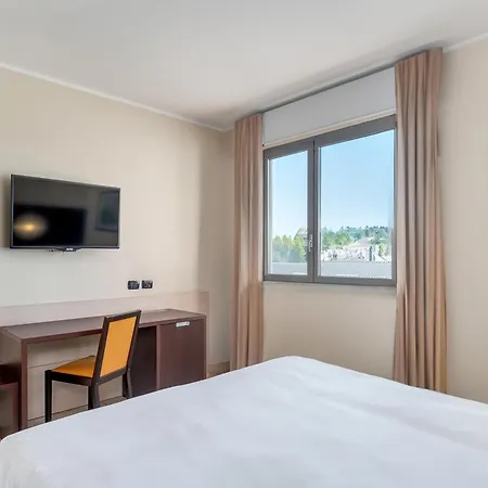 Отель B&B Hotel Settimo Torinese Сеттимо-Торинезе