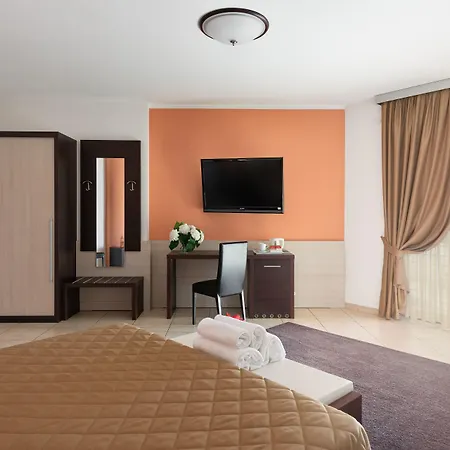 호텔 B&B Hotel Settimo Torinese 3*