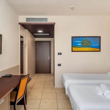 B&B Hotel Settimo Torinese 호텔 3*