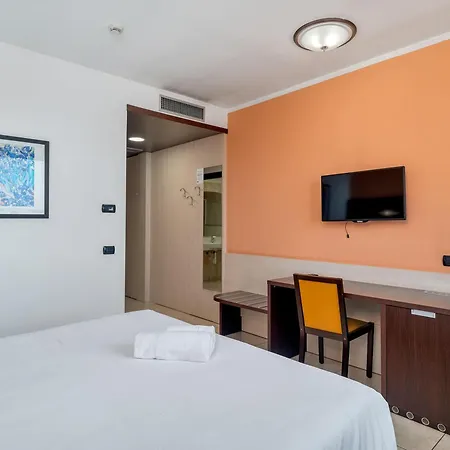 호텔 B&B Hotel Settimo Torinese 3*