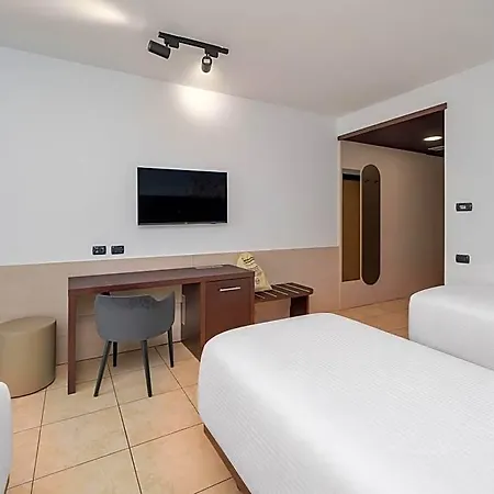 Hotel B&B Hotel Settimo Torinese 3*