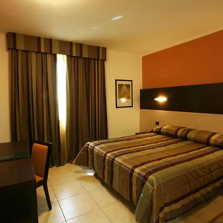 Отель B&B Hotel Settimo Torinese 3*