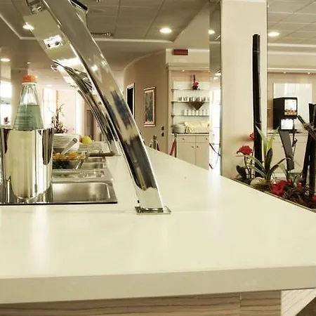 호텔 B&B Hotel Settimo Torinese
